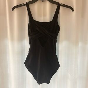So Danca Women’s Crisscross black Leotard